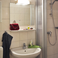 Bad mit Dusche
