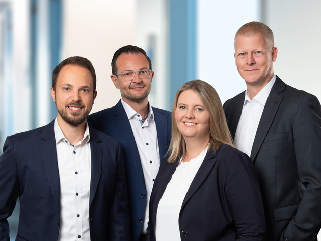 Gruppenbild der vier Gesamtprokurist:innen, v.l.n.r.: Oliver Peeck, Torsten Kärlin, Melanie Wendel, Stefan Kofeldt